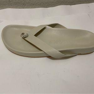 J CREW Pacific Women’s Size 10 US Ivory cream Leather Thong Sandals Slides